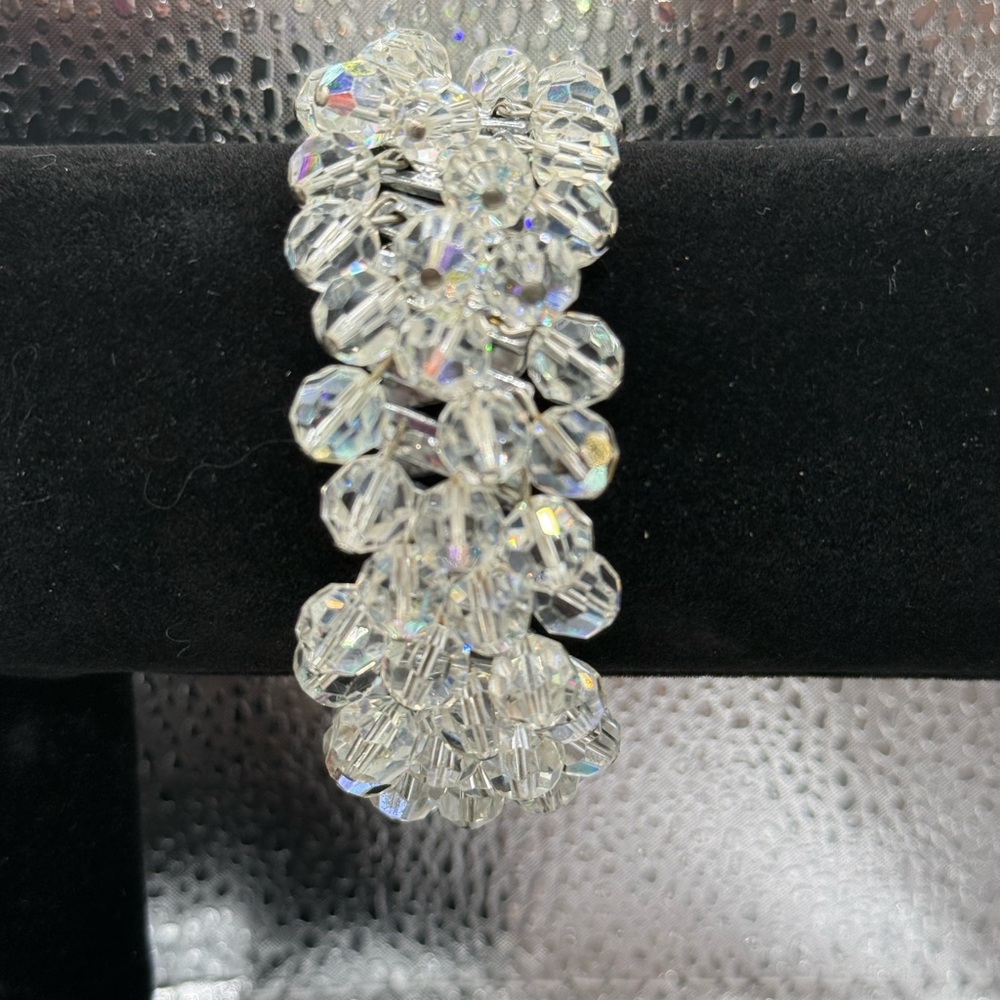 Elegant Crystal Beaded Stretch Bracelet